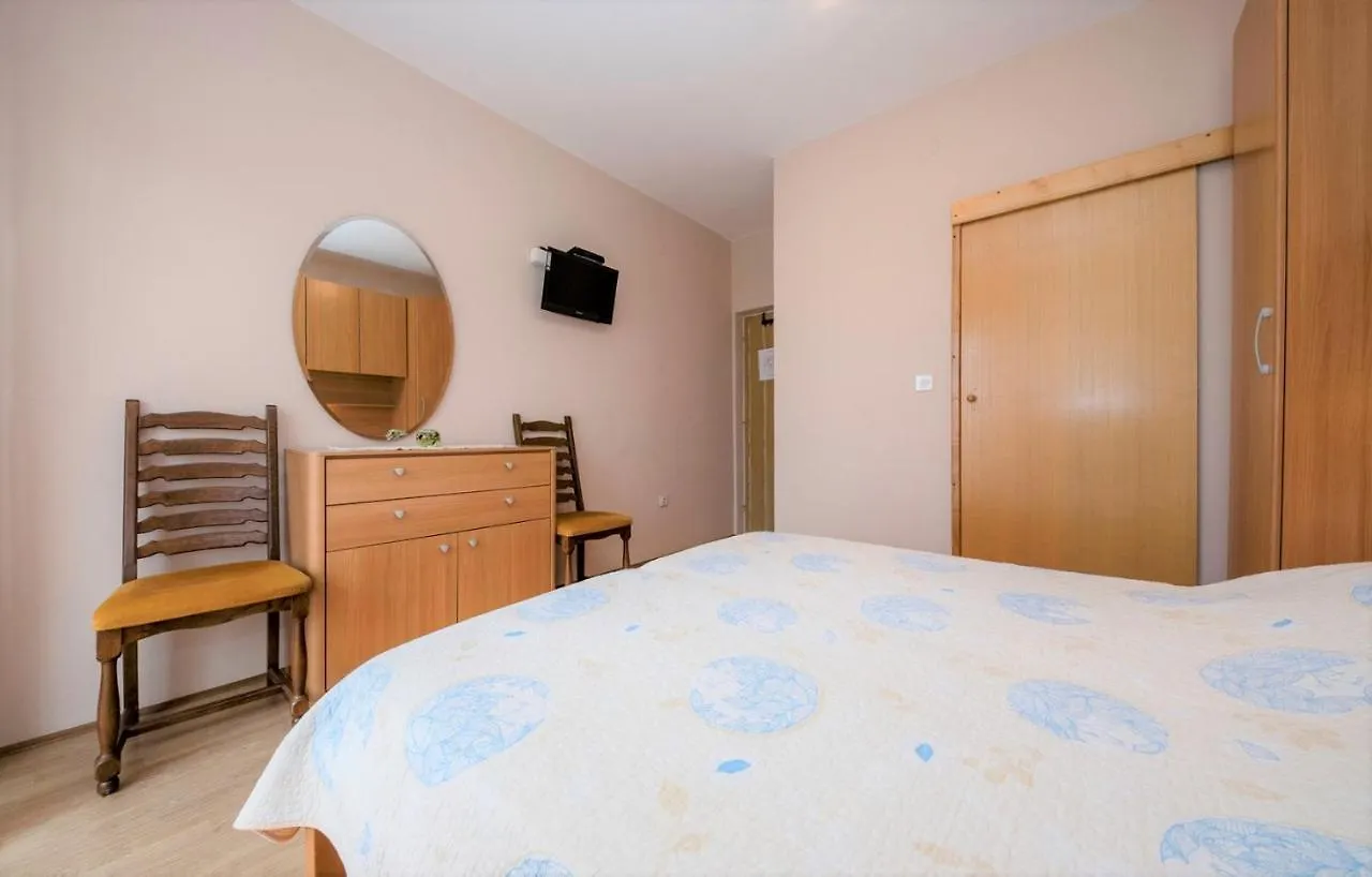 App&Rooms Anica Kampor Vendégház